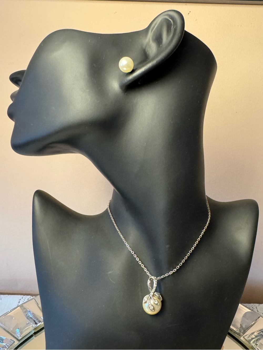 Faux Pearl Drop Pendant Necklace and Faux Pearl Stud Earrings Set